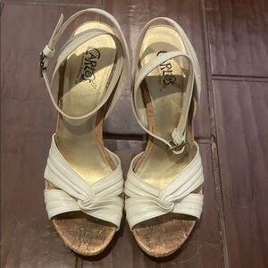 Carlos Santana cream Women's wedge Sandals